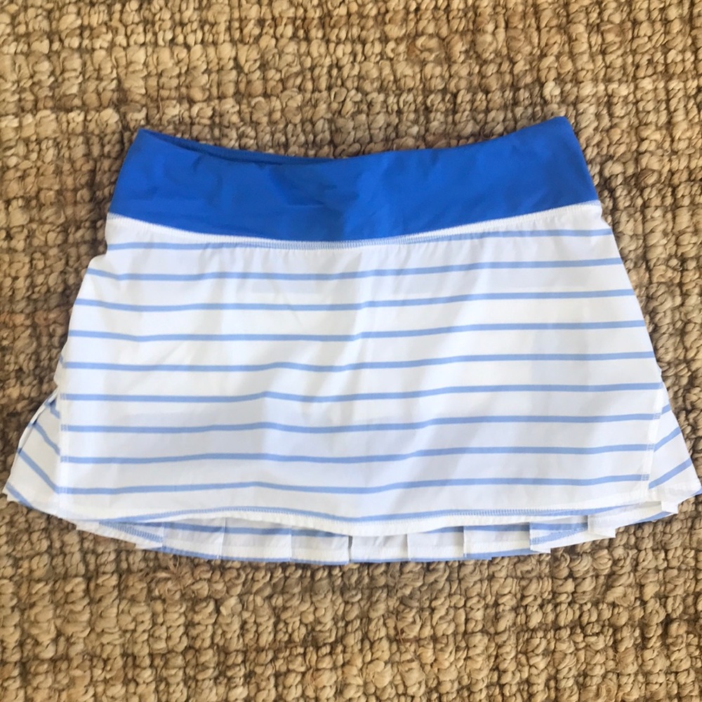 Lululemon pacer skirt size 4, EEUC